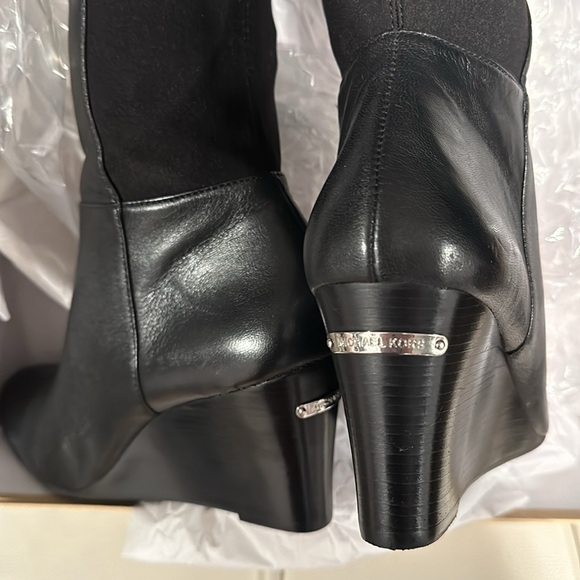 Michael Kors Black Leather 7.5M Zipped Boots Worn Once Perfect Condition - Picture 5 of 11